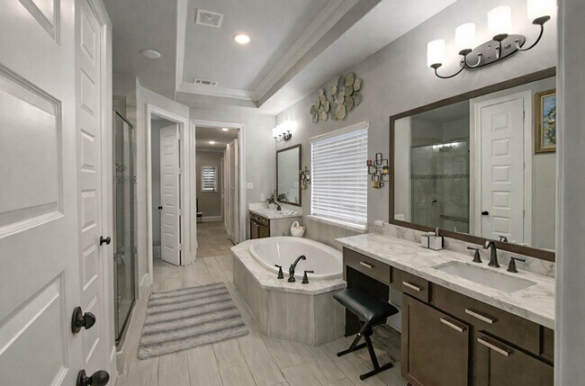 Building Photo - 6911 Twilight Elm Trace