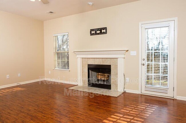 Building Photo - 3838 Nadia Ln