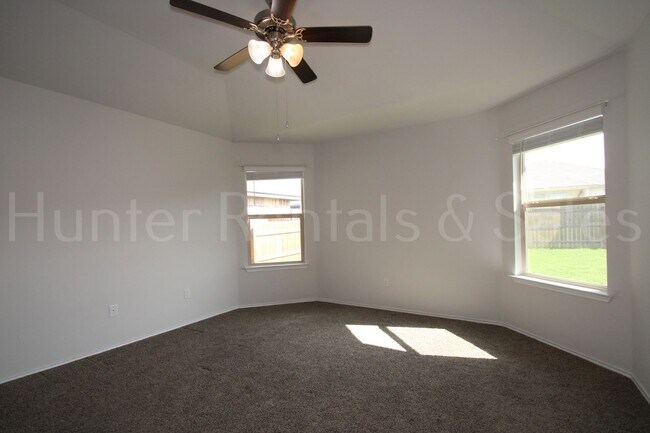 Building Photo - Upgraded Comfort in a Prime Temple Location