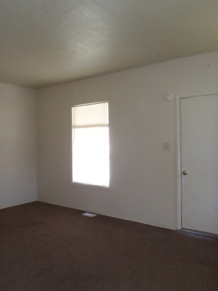 Building Photo - 708 McDonald St