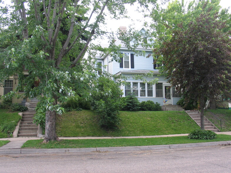 Building Photo - 449 Wheeler St N