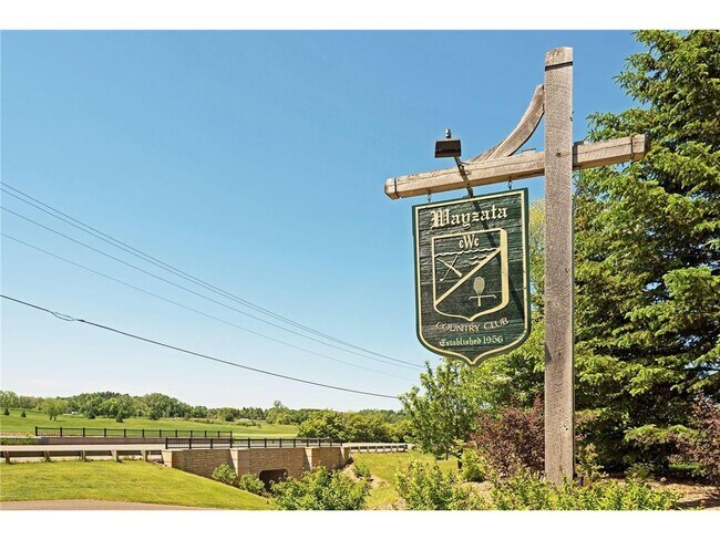 Building Photo - 1042 Circle Dr