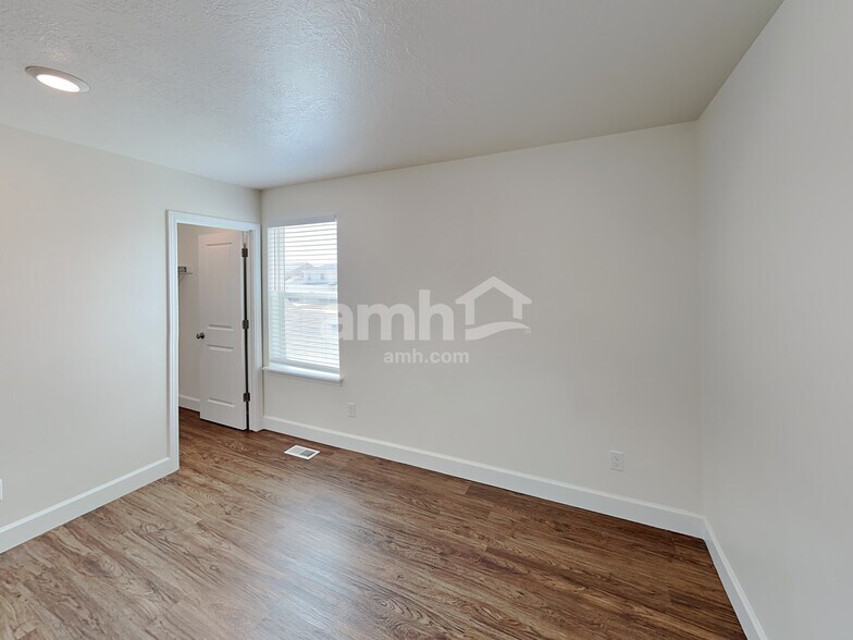 Building Photo - 413 North St