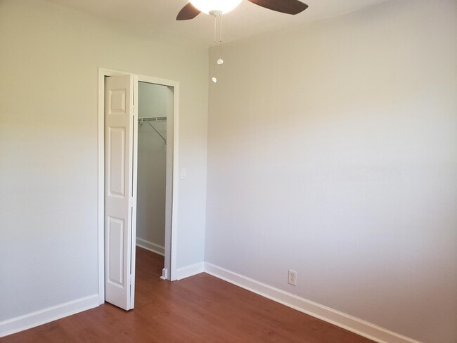 Building Photo - 325 Bayfront Dr