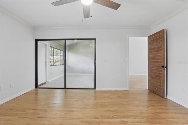 Building Photo - 449 Meadowood Blvd