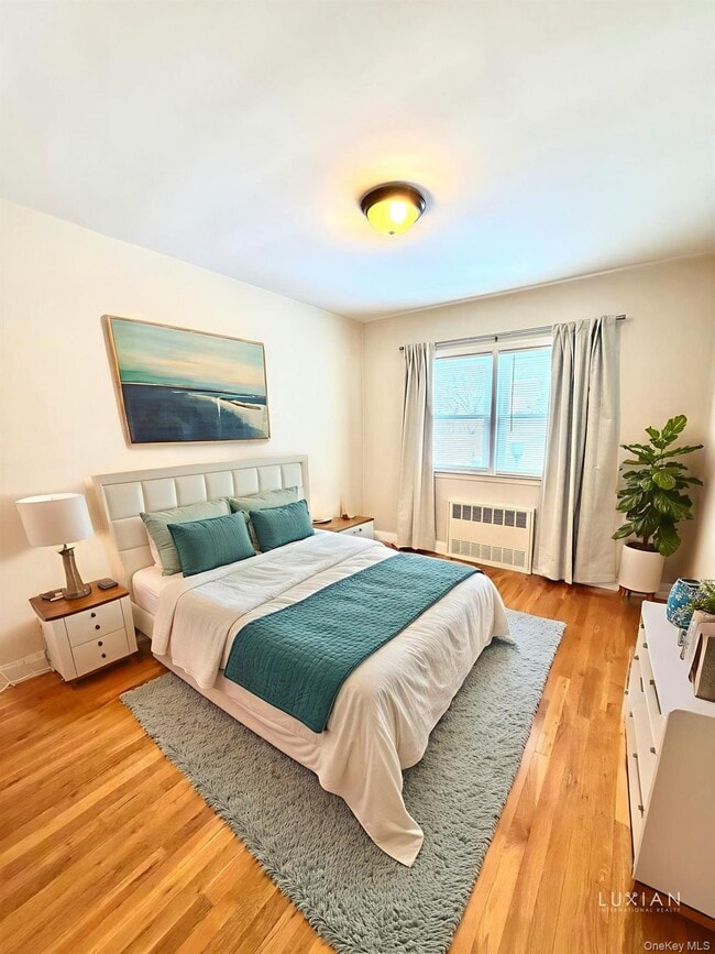 Building Photo - 15-63-63 Murray St