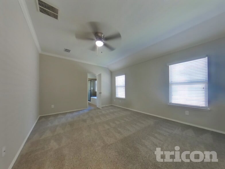 Building Photo - 9129 Holliday Ln
