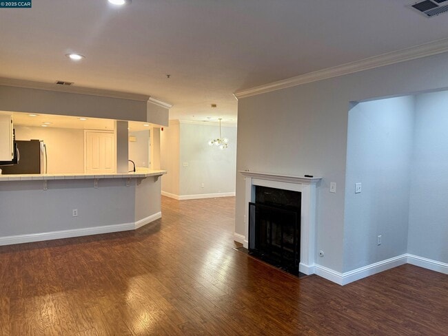 Building Photo - 216 Stone Pine Ln