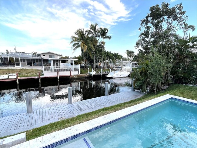 Building Photo - 2424 Tortugas Ln