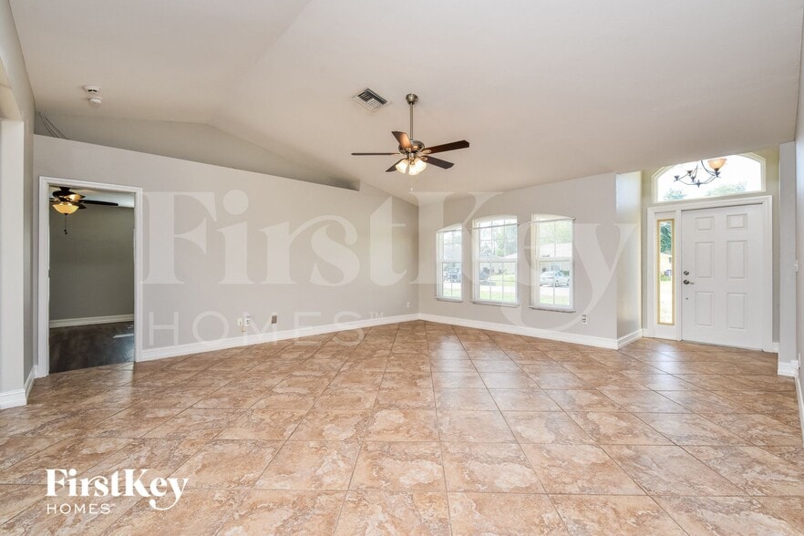 Building Photo - 9033 Frank Rd