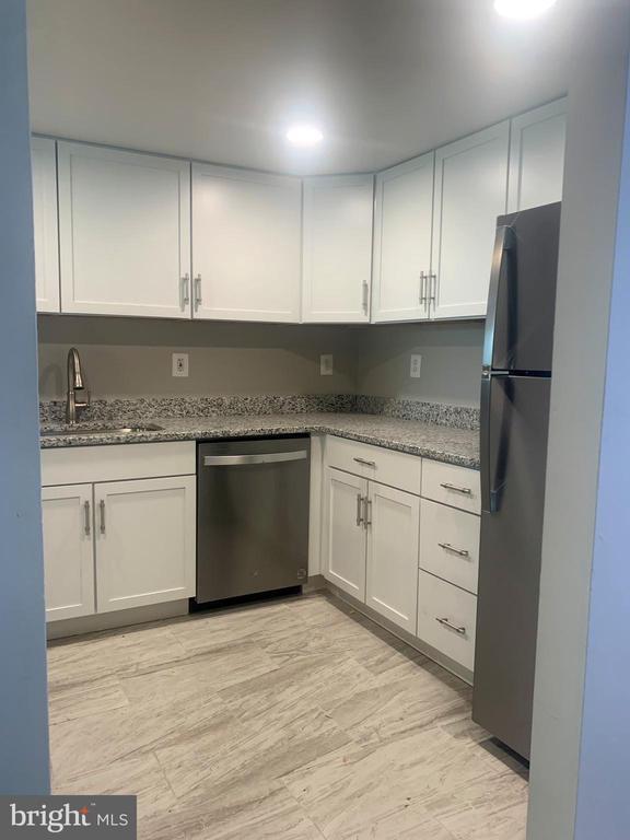 Building Photo - 5353 Columbia Pike