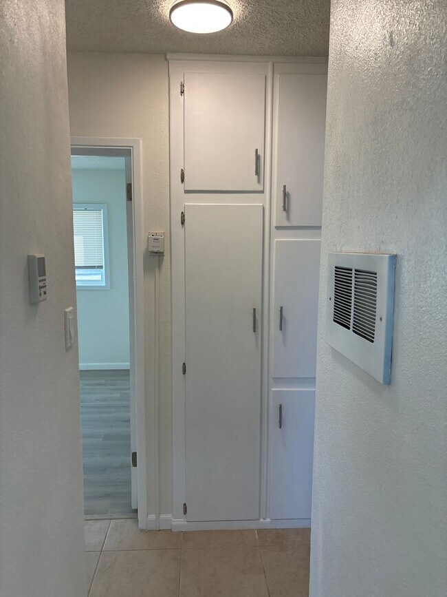 Building Photo - 72265 Sun Valley Dr