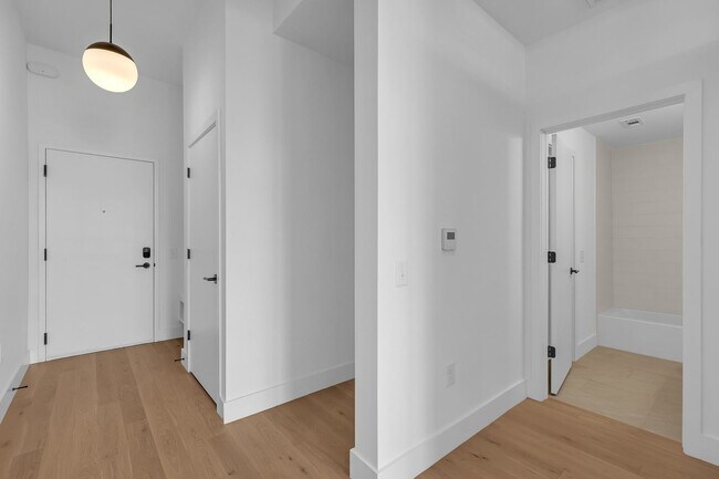 Building Photo - 567 Ponce De Leon Ave NE