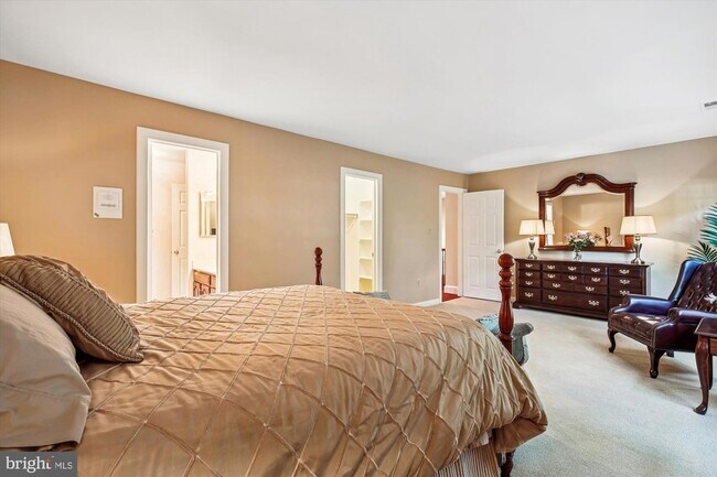 Building Photo - 9454 Newbridge Dr