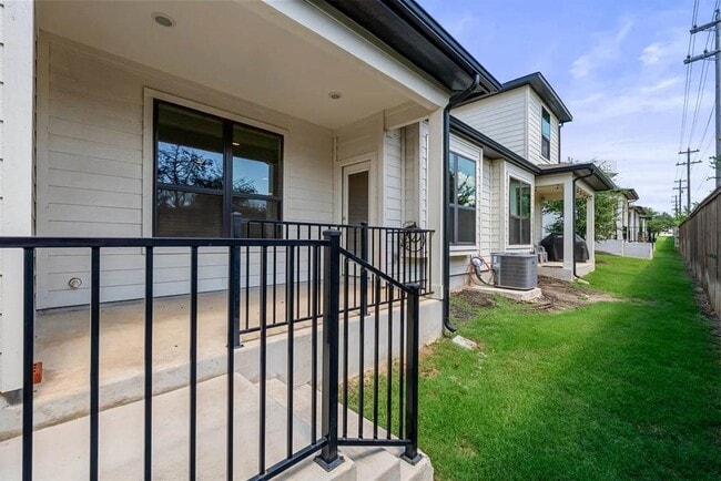 Building Photo - 12315 Maypole Bend