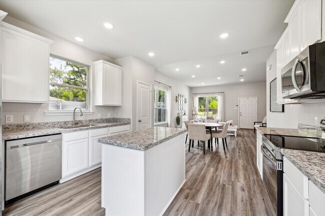 Building Photo - 10897 Mockingbird Pl