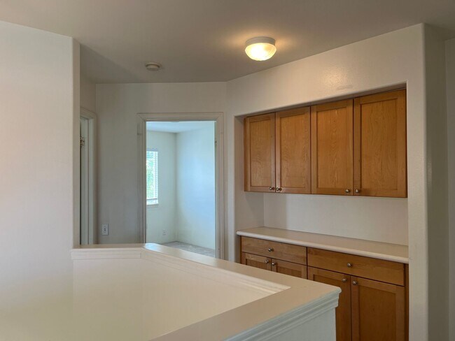 Building Photo - Ewa Gentry Large 2 story - 4 bedrooms, 3 b...