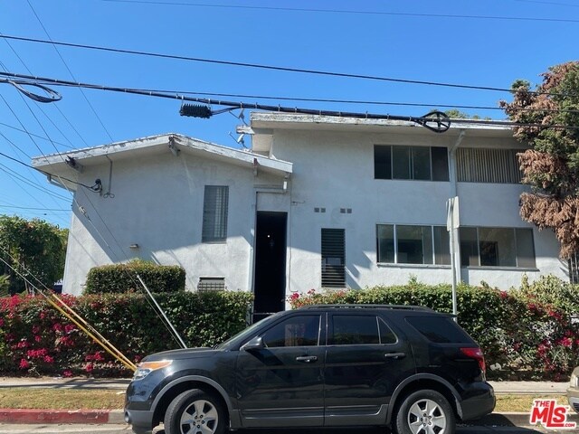 Building Photo - 433 E Hardy St