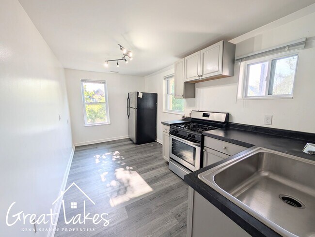 Building Photo - 4437 Avery St