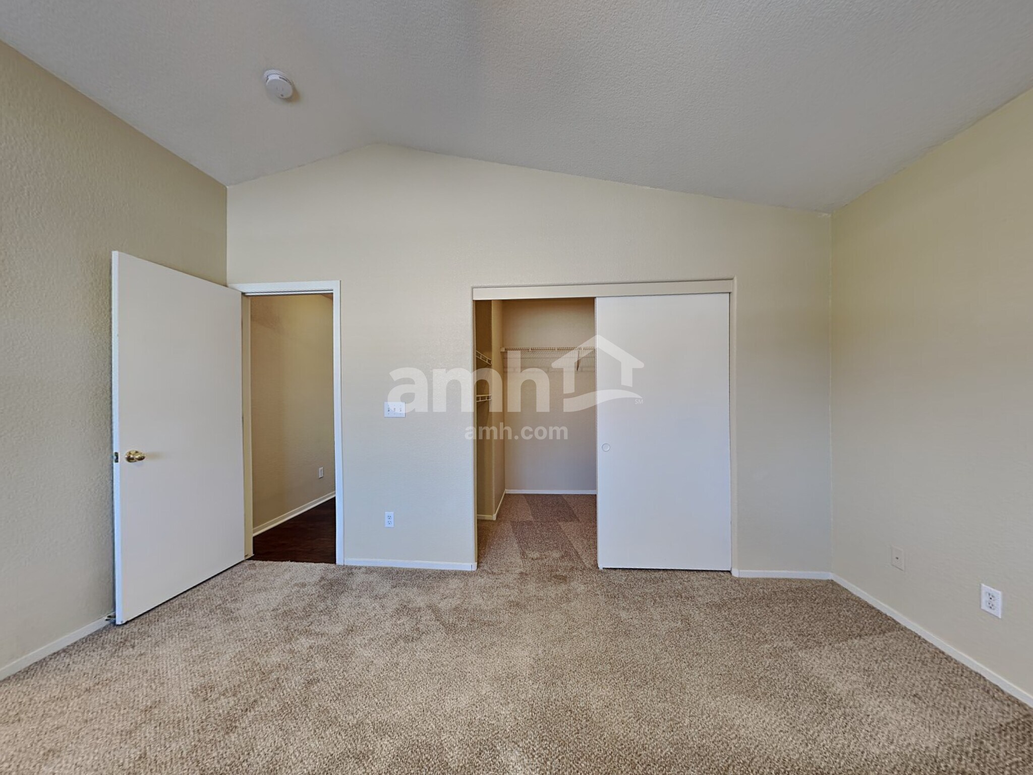 Building Photo - 5129 Meadow Rock Ave