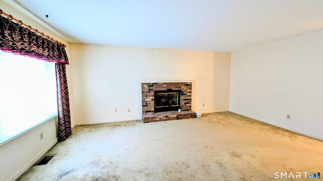 Building Photo - 69 Northwest Dr