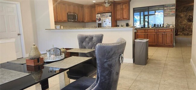 Building Photo - 1804 E Wheeler Rd