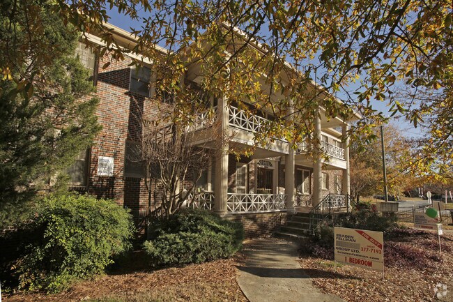 Building Photo - 449 E Ponce de Leon Ave