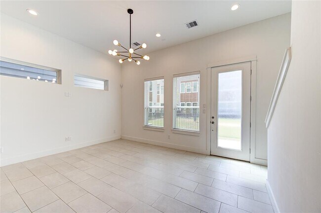 Building Photo - 564 Janisch Rd
