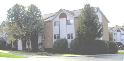 Building Photo - 400 Berryfield Ln