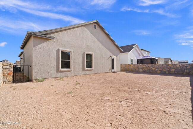 Building Photo - 13853 Summer Story Ave