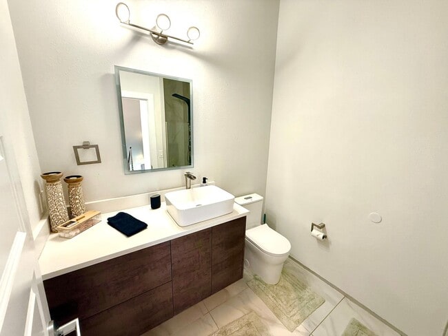 Building Photo - AVAILABLE NOW! Jaw Dropping 3 Story 3 Bedr...