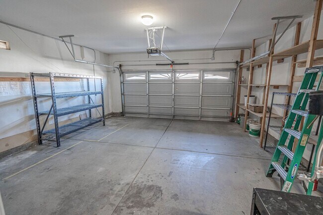 Building Photo - COMING SOON! Stunning 4-Bedroom Home for Rent in Palmdale!