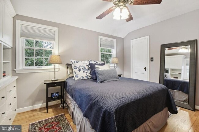 Building Photo - 900 N Livingston St