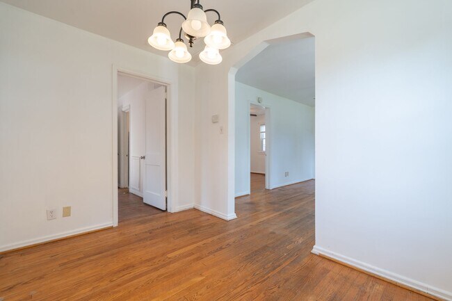 Building Photo - 29 Fiske St