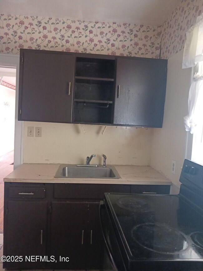 Building Photo - 7262 Barberie St