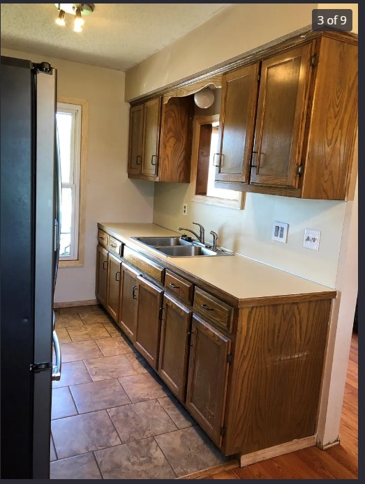 Building Photo - 215 E New Melville Rd