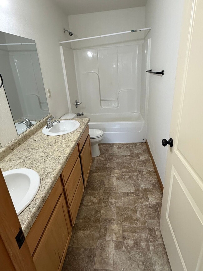 Building Photo - "Charming 3-Bedroom Home with Spacious Layout FOR SALE in Tioga, ND!"