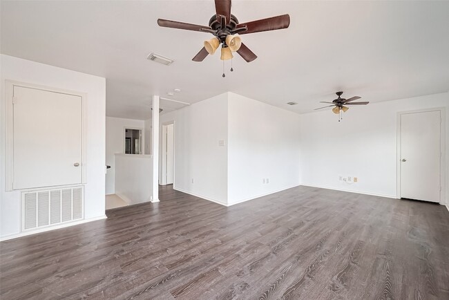 Building Photo - 508 Birch Cluster Ct