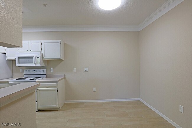 Building Photo - 11521 Villa Grand