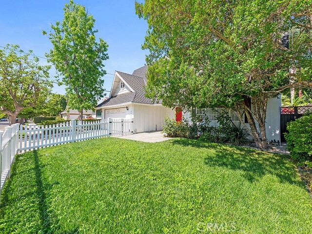 Building Photo - 5463 Katherine Ave