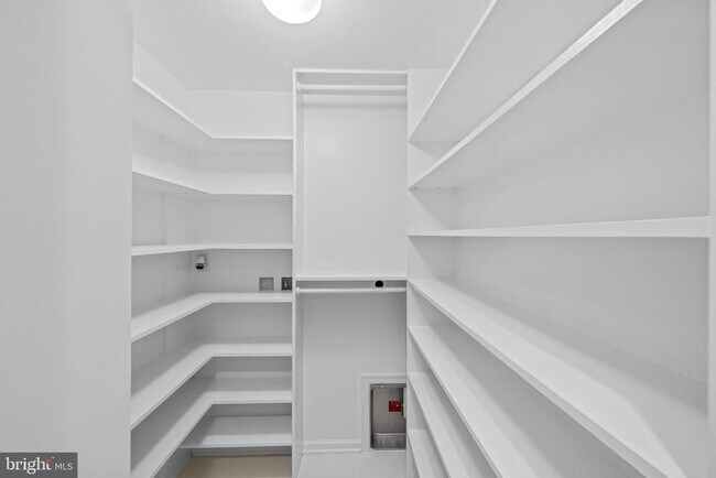 Building Photo - 1116 Autumn Brook Ave