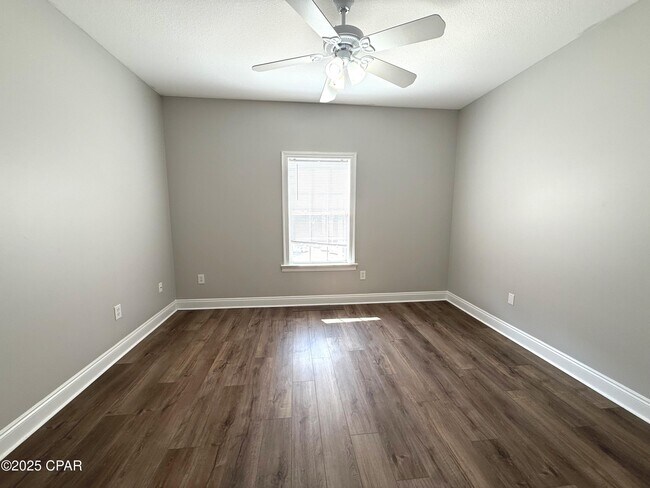 Building Photo - 12207 Lyndell Plantation Dr