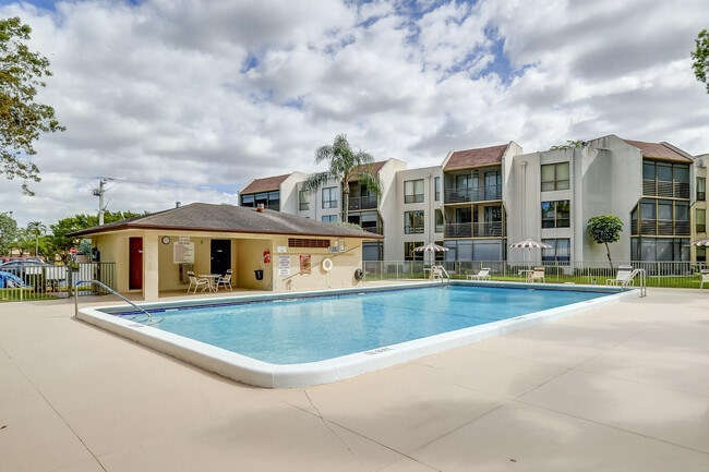 Building Photo - 6751 N University Dr