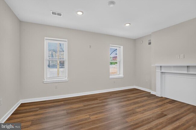 Building Photo - 541 N Orianna St