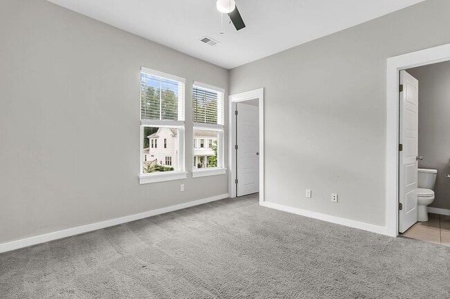 Building Photo - 146 Winding Branch Dr