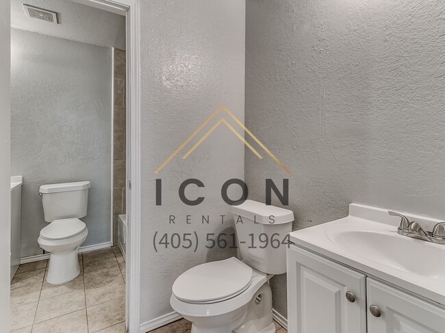 Building Photo - 10477 Aberdeen Dr