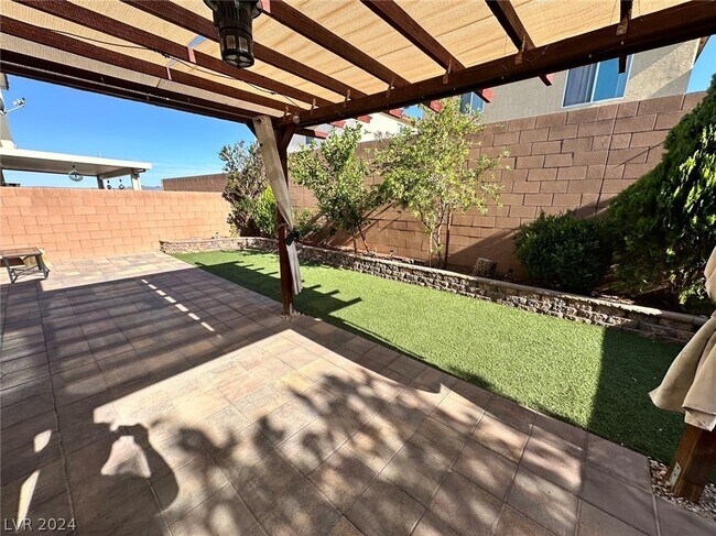 Building Photo - 6459 Twin Harbors Ct