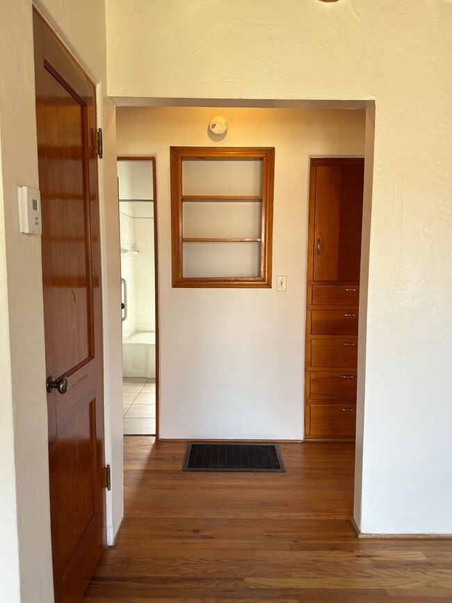 Building Photo - 1361 Santa Rosa Dr