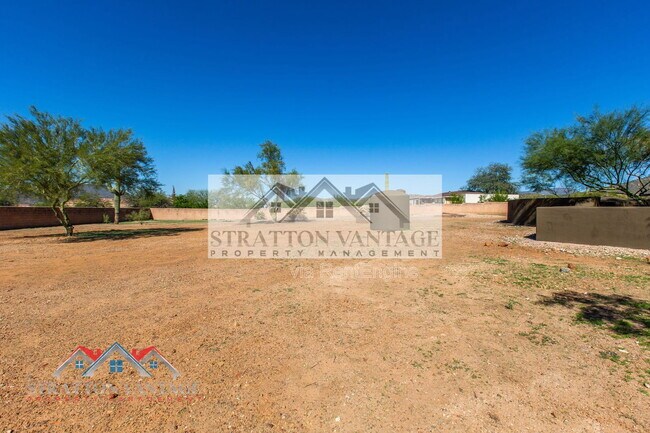 Building Photo - 39614 N 7th St