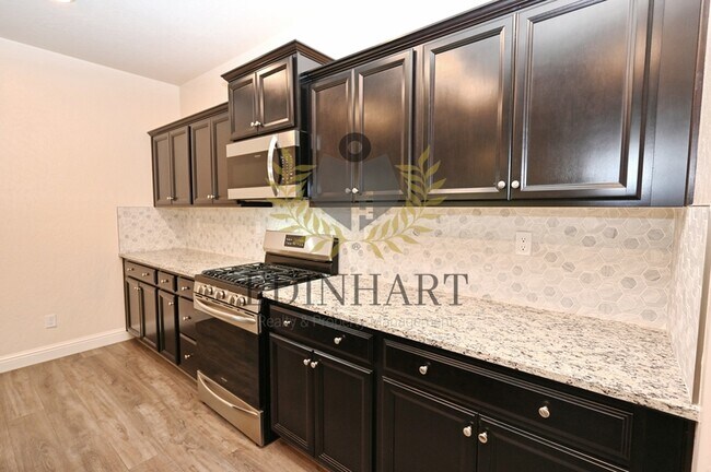Building Photo - 661 Blue Oak Lane W